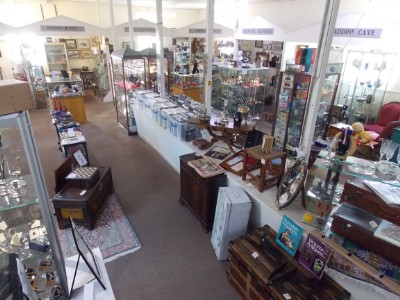 Antiques & Collectables