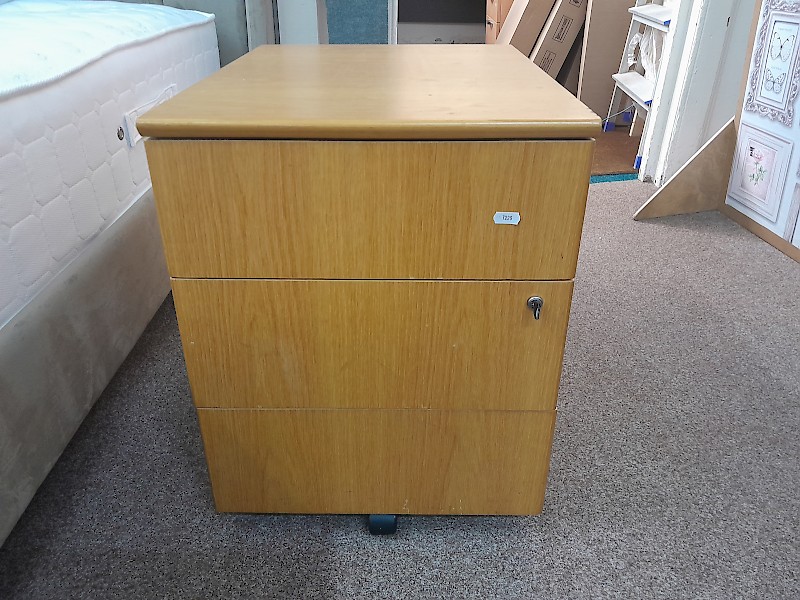 Pedestal three drawer cabinet