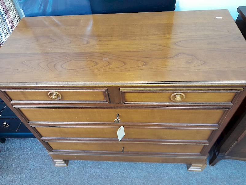 2 over 3 chest of drawers