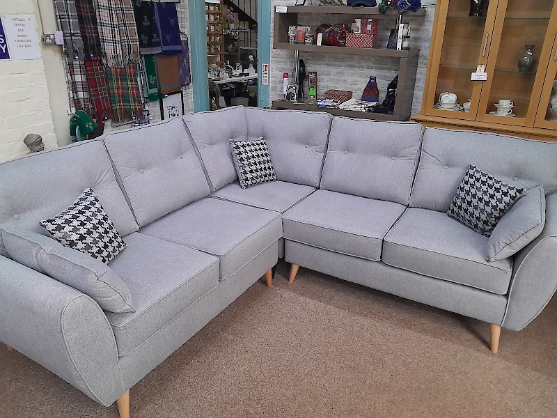 Olivia corner group