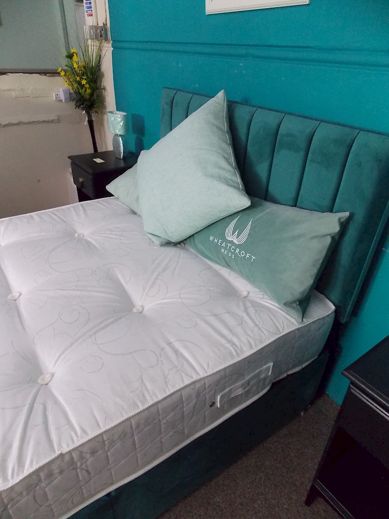 Wheatcroft Blenheim Double Divan Bed Set