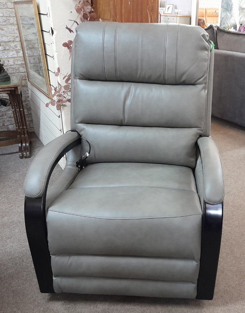 Riser recliner chair