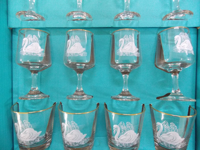Chesterfield Swan Motif Vintage Set Of 12 Glasses 3 Styles, Wines and Spirits
