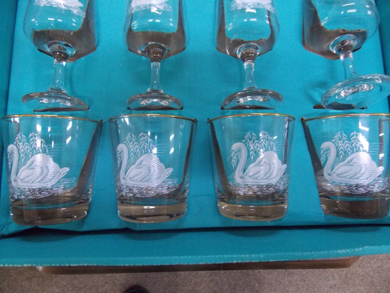 Chesterfield Swan Motif Vintage Set Of 12 Glasses 3 Styles, Wines and Spirits