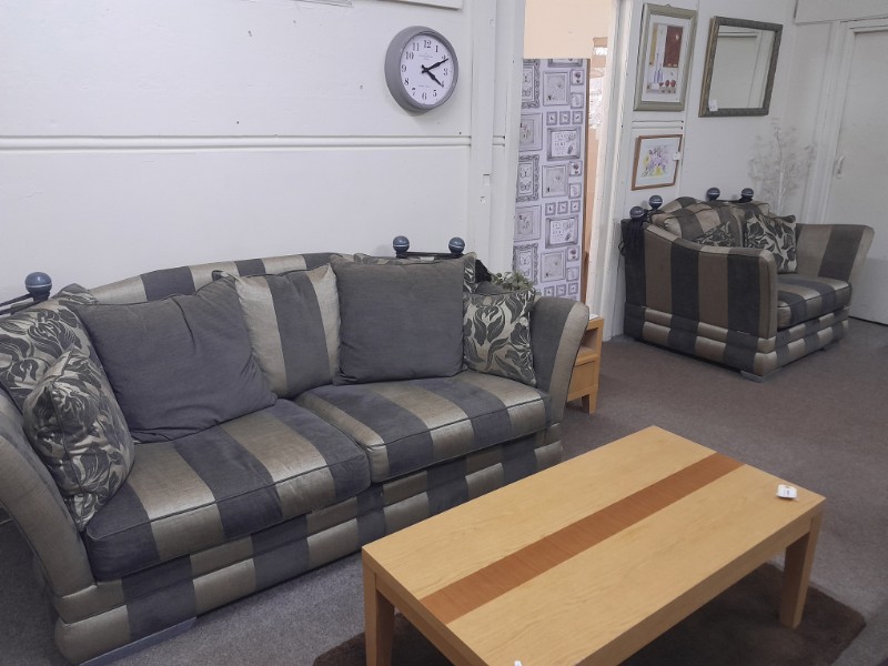 Ashley Manor settee and chair