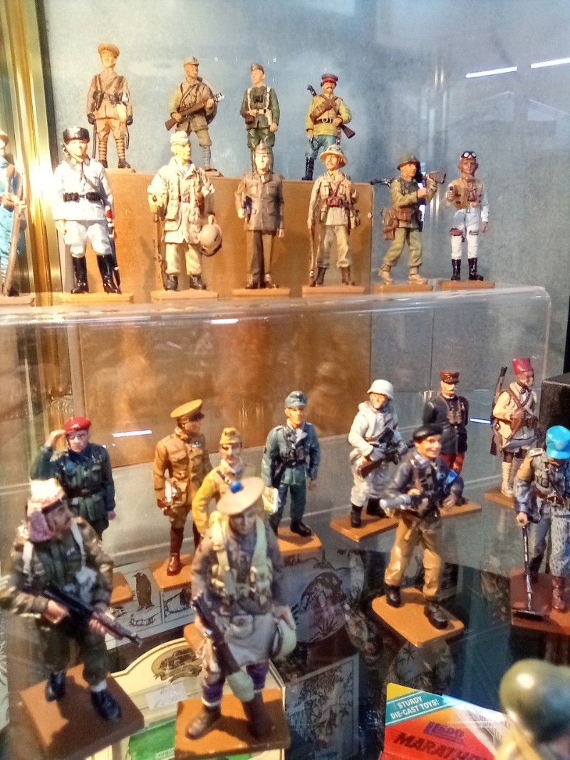 Del Prado Selection of Hand Painted Die-Cast Figures