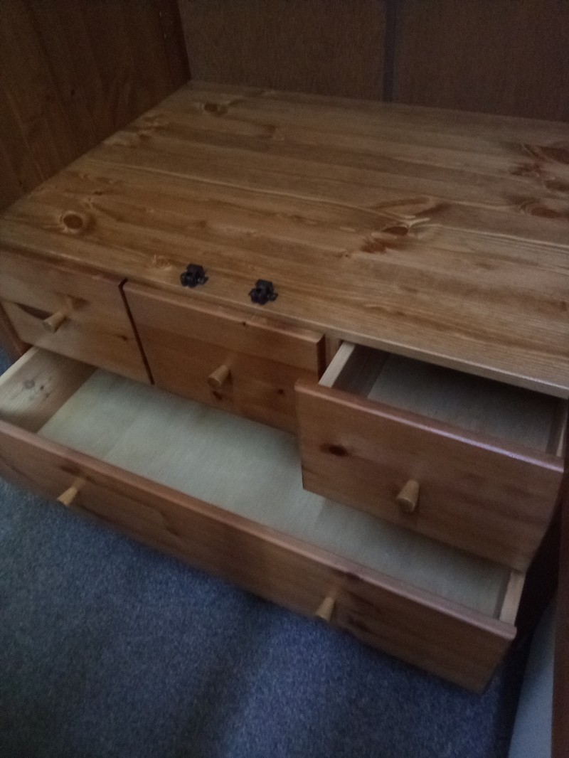 Combination 2 Door 4 Drawer Pine Robe