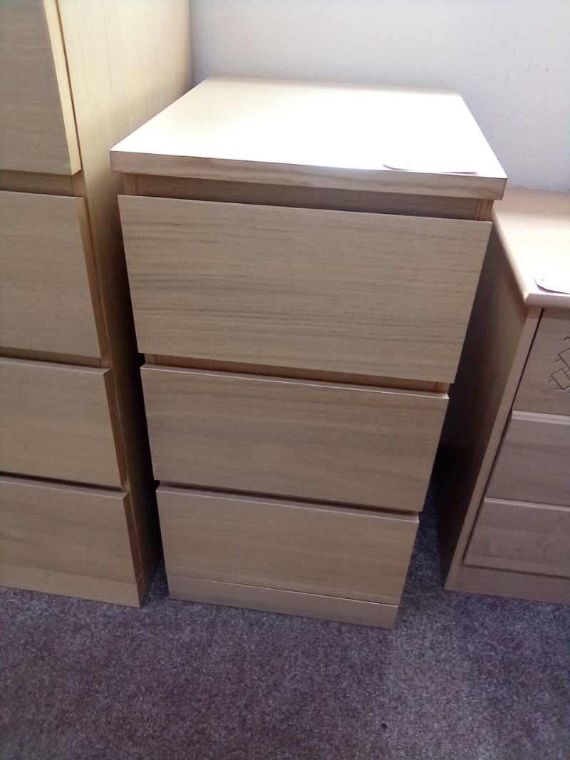 Limed Oak Finish 3 Drawer Bedside Chest